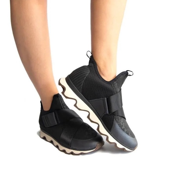 Sorel Shoes - Sorel Kinetic Sneaker Black/White Slip-on Shoes Women’s Size 8.5
